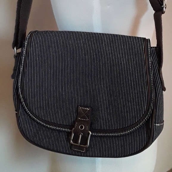 thirty-one Handbags - Thirty One Cross Body Purse Bag